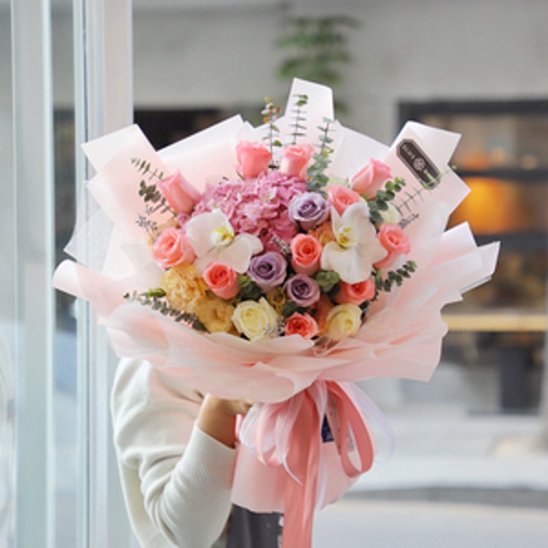 高安鲜花店：为爱添色彩